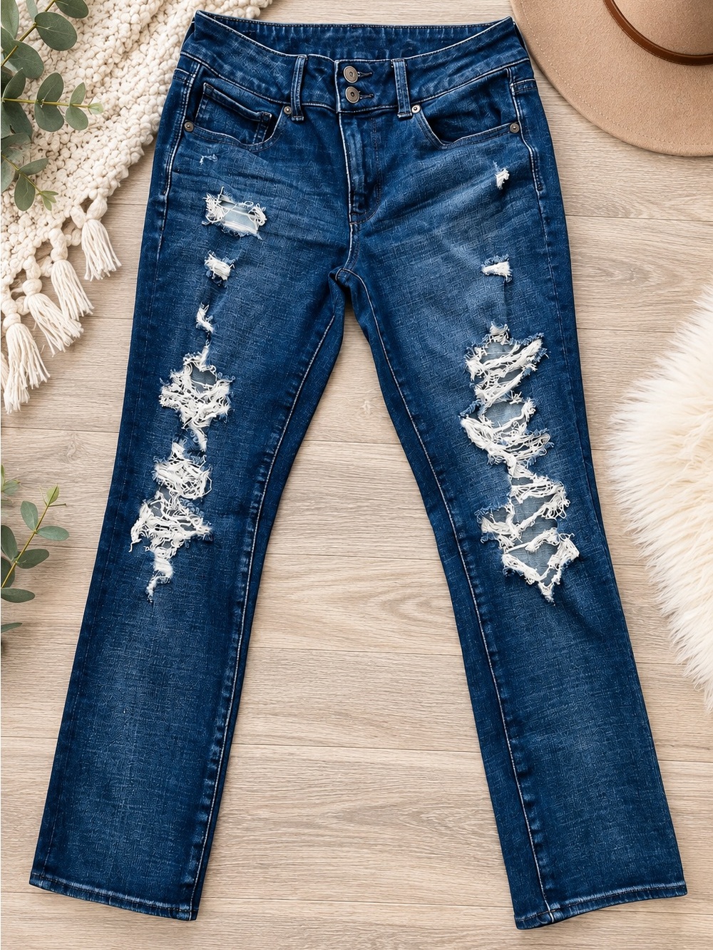 American Eagle Outfitters has | Dark Blue | 8 | Distressed | Straight Leg Jeans